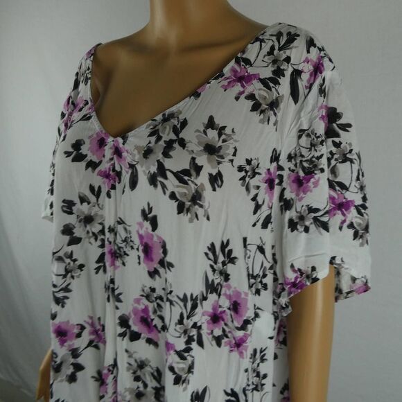 Torrid Rayon Abbey White Floral Challis Bow Back Keyhole V Neck Blouse Plus Size - Picture 3 of 11